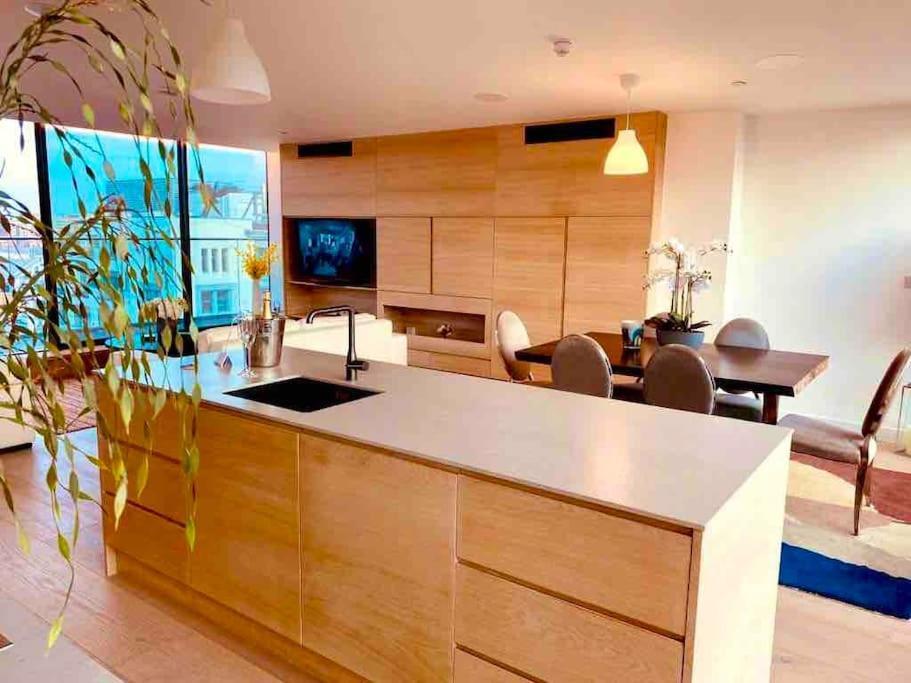 Large 3 Bed 3 Bathrooms Penthouse With Terrace And City Views In London Exterior foto