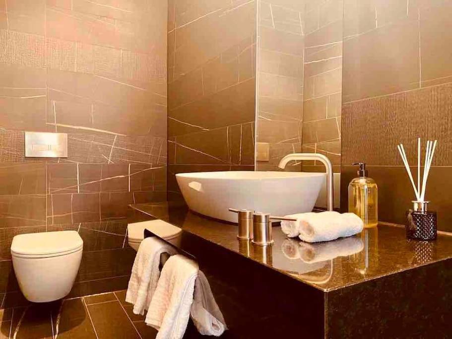 Large 3 Bed 3 Bathrooms Penthouse With Terrace And City Views In London Exterior foto