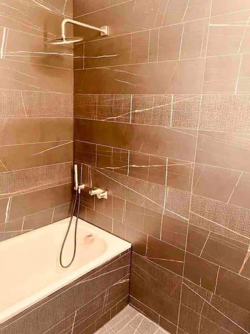 Large 3 Bed 3 Bathrooms Penthouse With Terrace And City Views In London Exterior foto