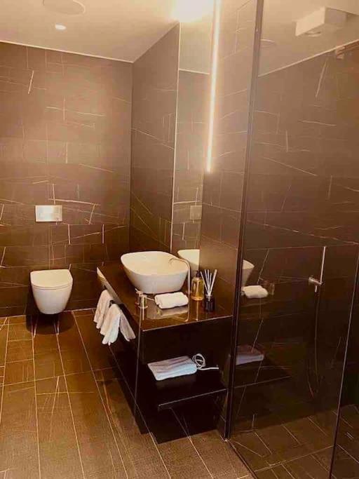 Large 3 Bed 3 Bathrooms Penthouse With Terrace And City Views In London Exterior foto